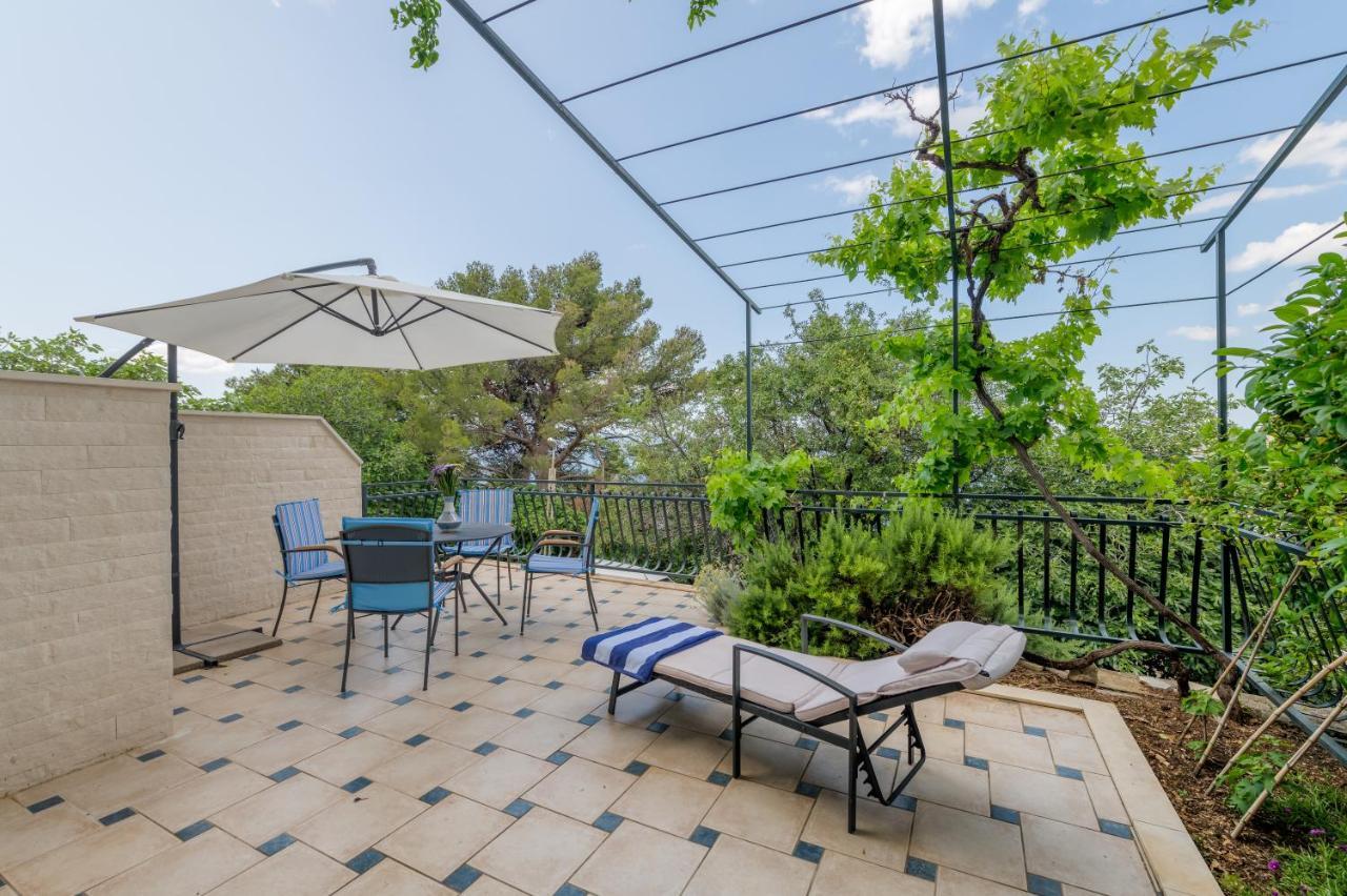Apartmani Mirta Omiš Exterior foto