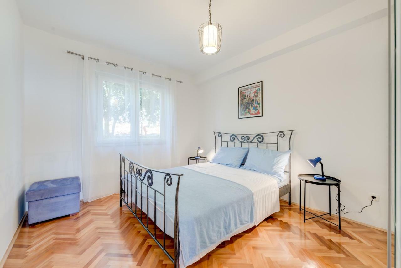 Apartmani Mirta Omiš Exterior foto