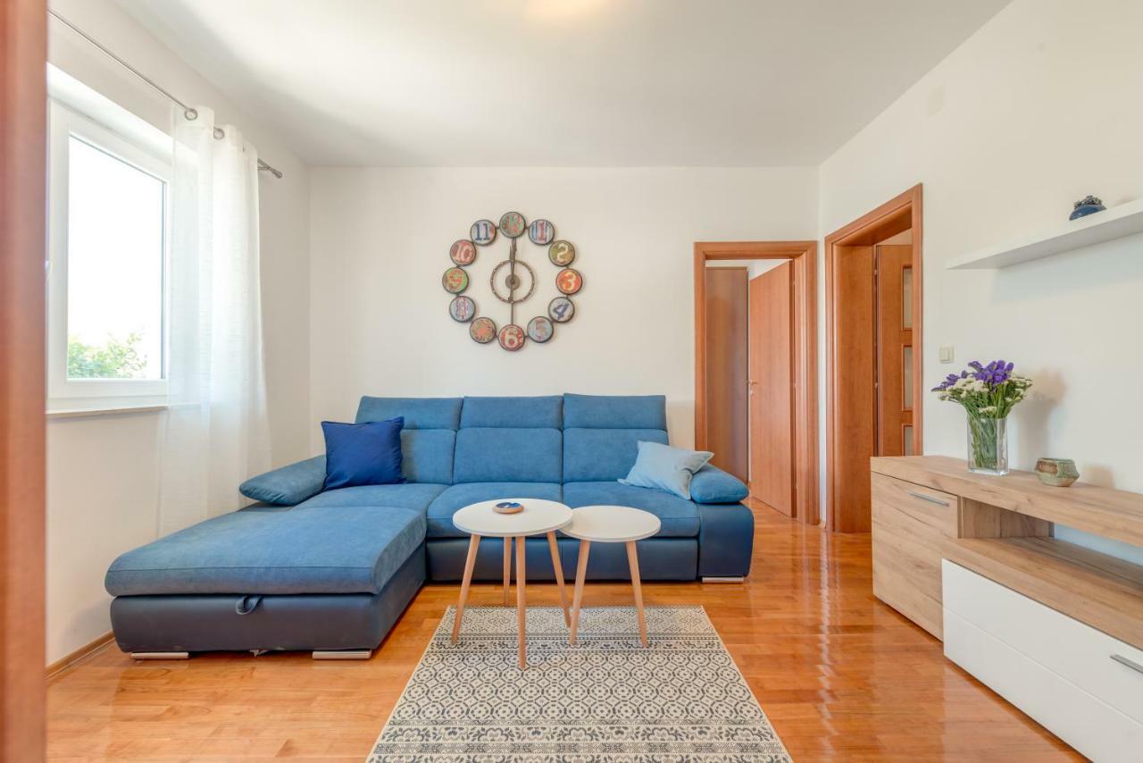 Apartmani Mirta Omiš Exterior foto