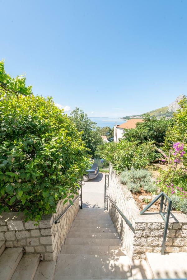 Apartmani Mirta Omiš Exterior foto