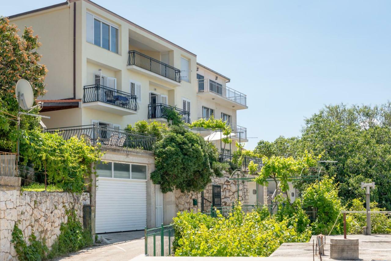 Apartmani Mirta Omiš Exterior foto